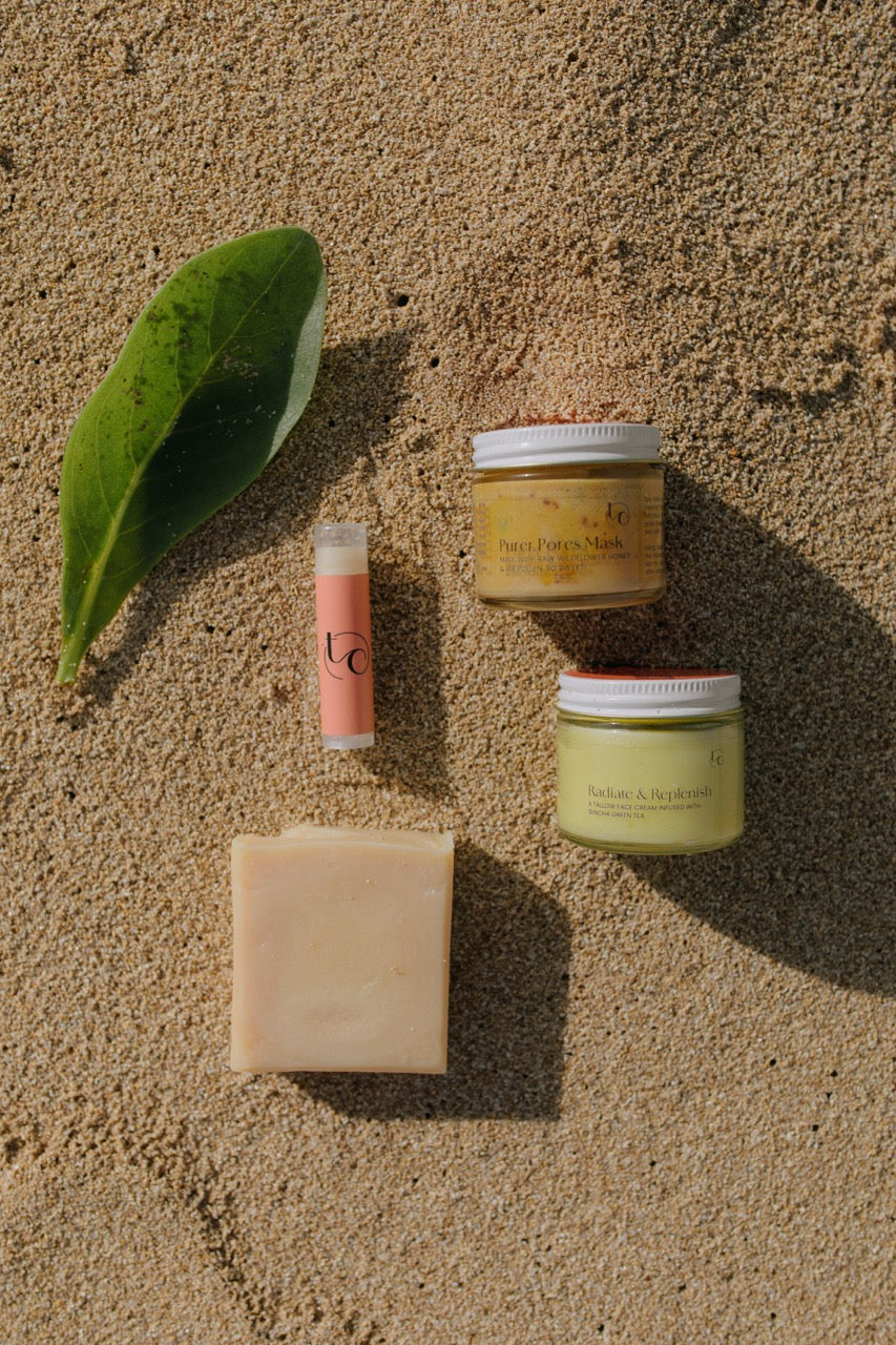 Balance & Glow Gift Set - Balance oily skin and soothe breakouts for a clearer, calmer complexion.